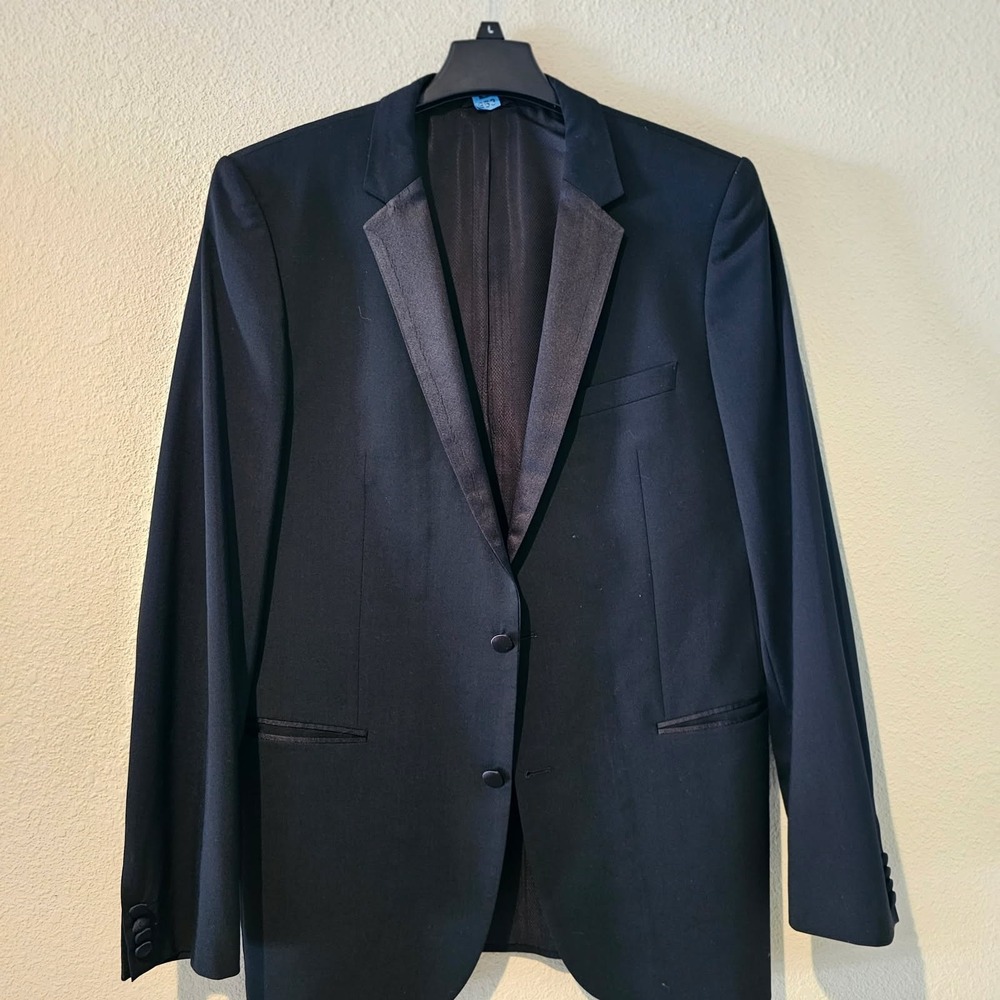 Hugo Boss Men's Two-Button Tuxedo Dinner Jacket Black Size 44L Virgin Wool - Picture 3 of 13